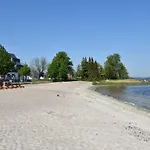 Charmante Mit Garten In Wiek Wiek auf Rügen