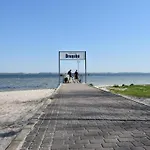 Charmante Mit Garten In Wiek * Wiek auf Rügen