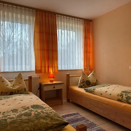 Charmante Mit Garten In Wiek Lägenhet *