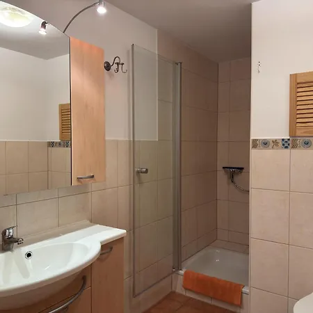 Charmante Mit Garten In Wiek * Wiek auf Ruegen