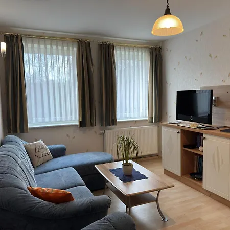 Apartment Charmante Mit Garten In Wiek Wiek auf Ruegen