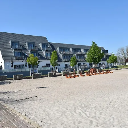 Charmante Mit Garten In Wiek * Wiek auf Ruegen